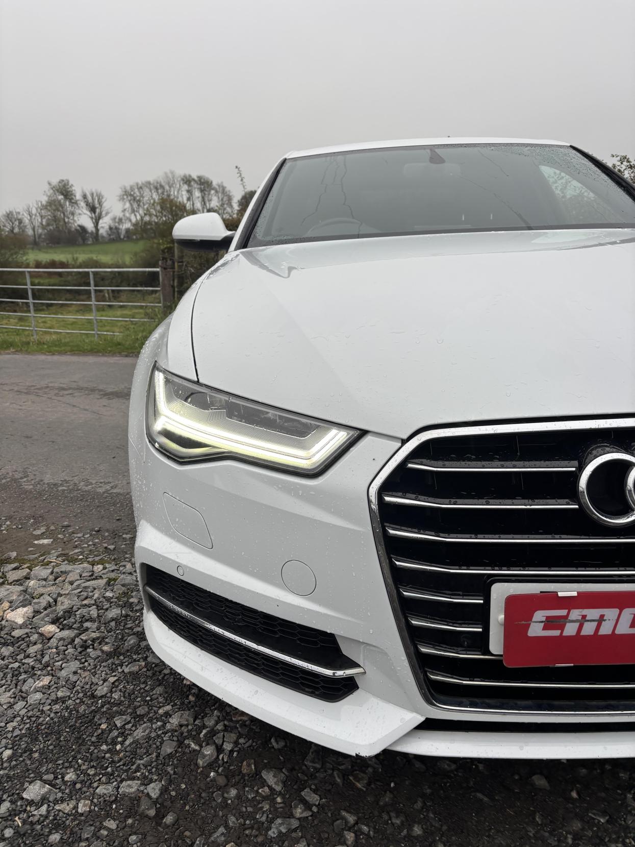 Audi A6 Saloon 2.0 TDI ultra S line Saloon 4dr Diesel S Tronic Euro 6 (s/s) (190 ps)