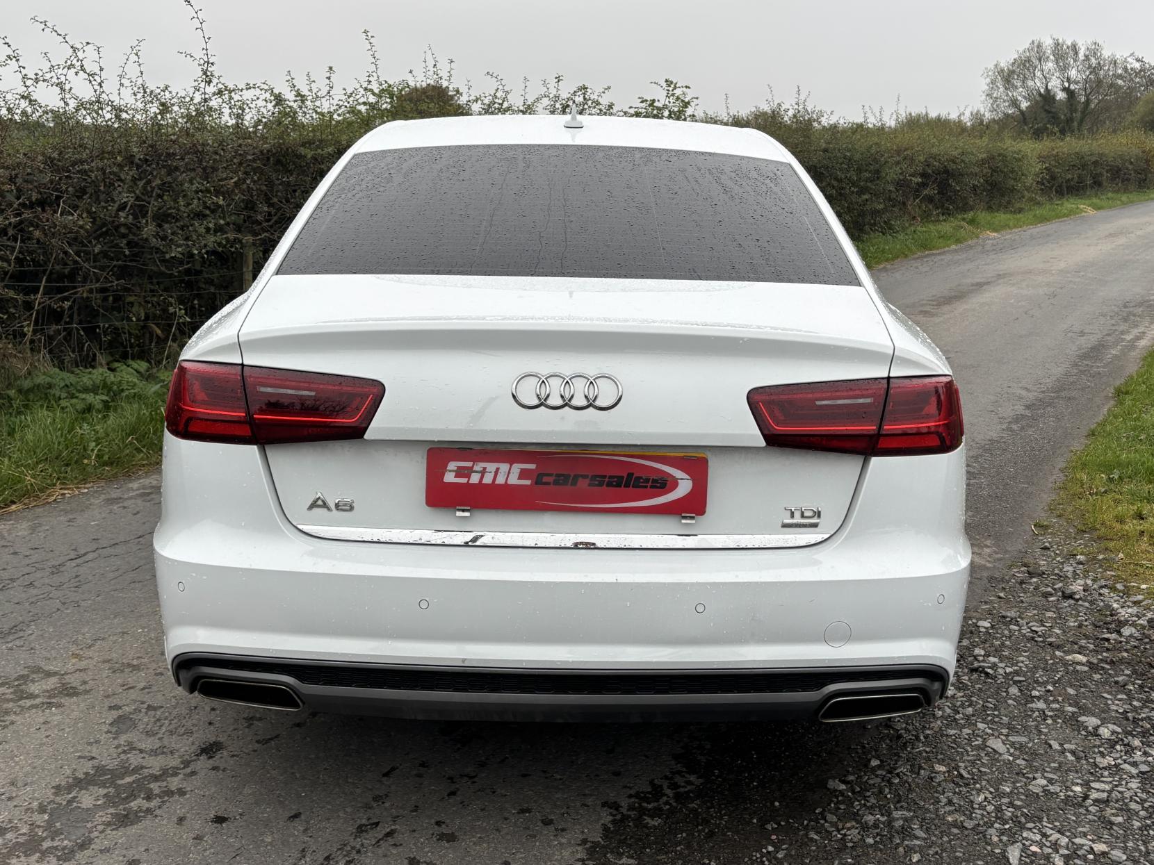 Audi A6 Saloon 2.0 TDI ultra S line Saloon 4dr Diesel S Tronic Euro 6 (s/s) (190 ps)