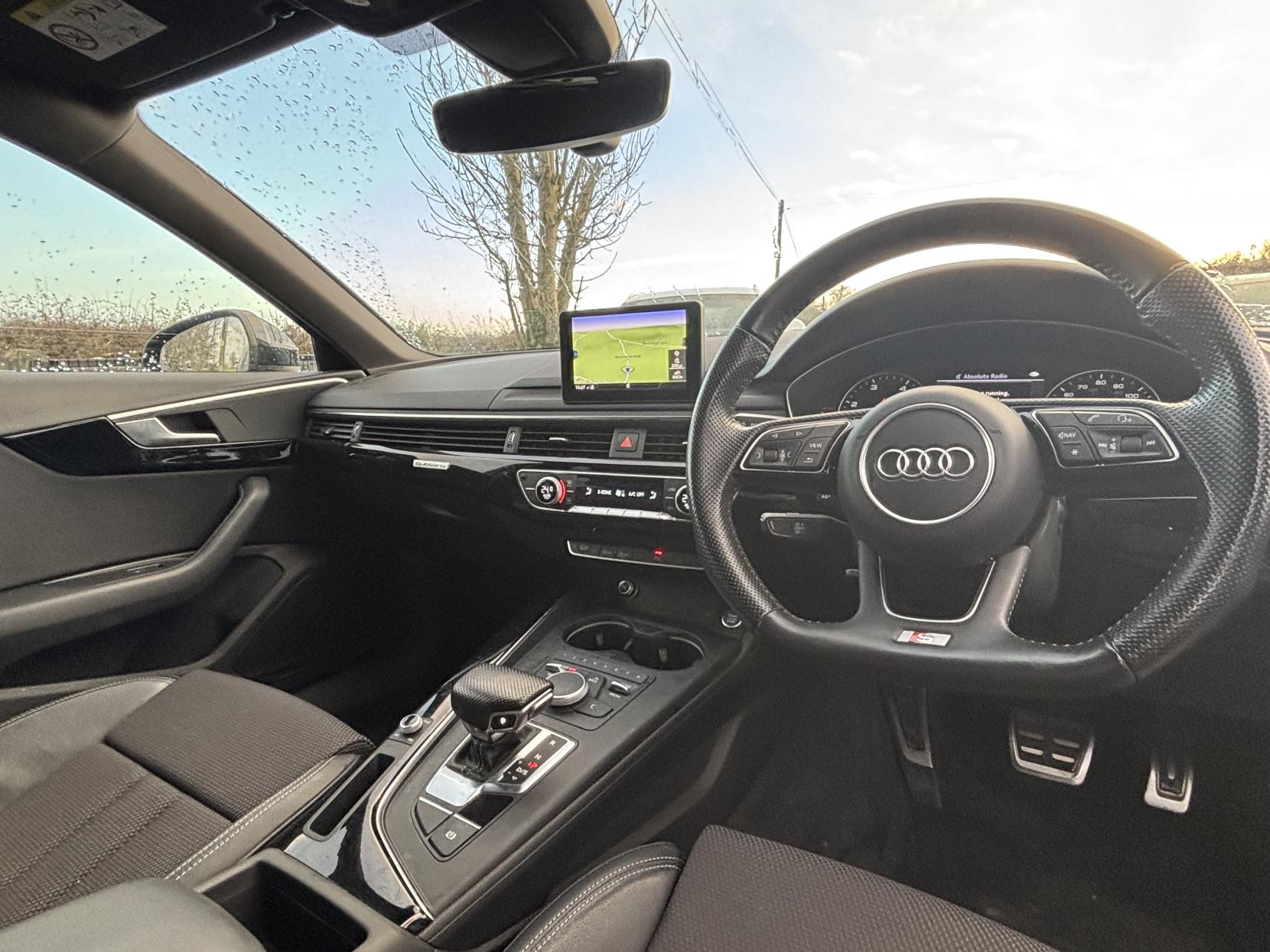Audi A4 2.0 TDI S line Saloon 4dr Diesel S Tronic quattro Euro 6 (s/s) (190 ps)