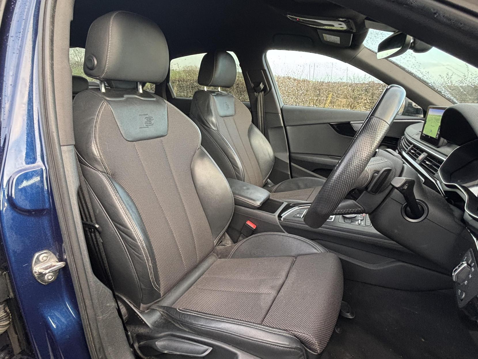 Audi A4 2.0 TDI S line Saloon 4dr Diesel S Tronic quattro Euro 6 (s/s) (190 ps)