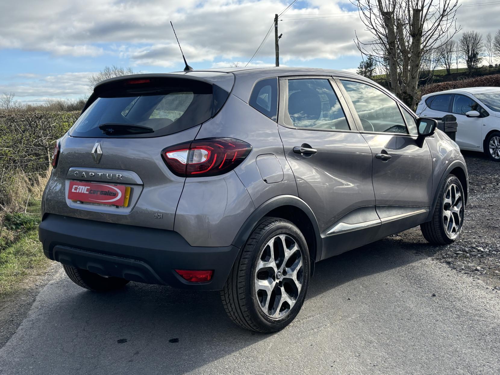 Renault Captur 1.5 dCi ENERGY Dynamique Nav SUV 5dr Diesel Manual Euro 6 (s/s) (90 ps)