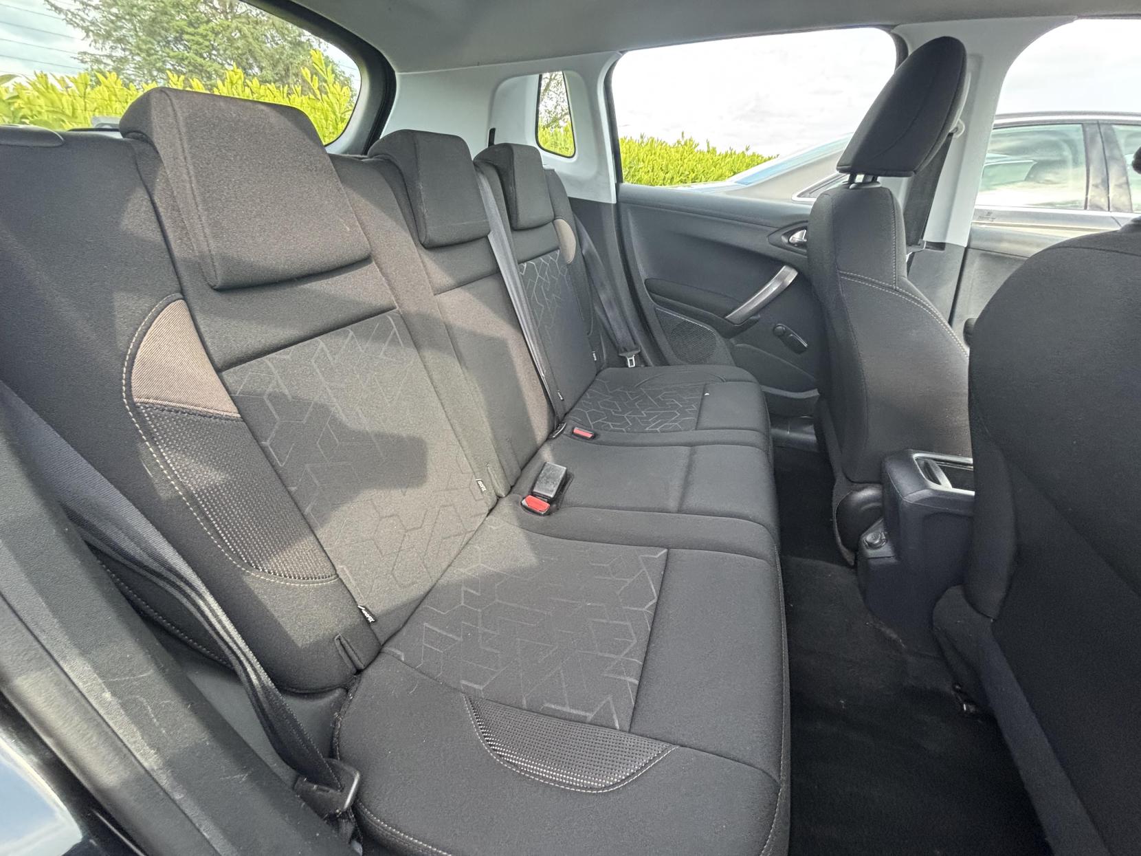 Peugeot 2008 1.4 HDi Active SUV 5dr Diesel Manual Euro 5 (70 ps)
