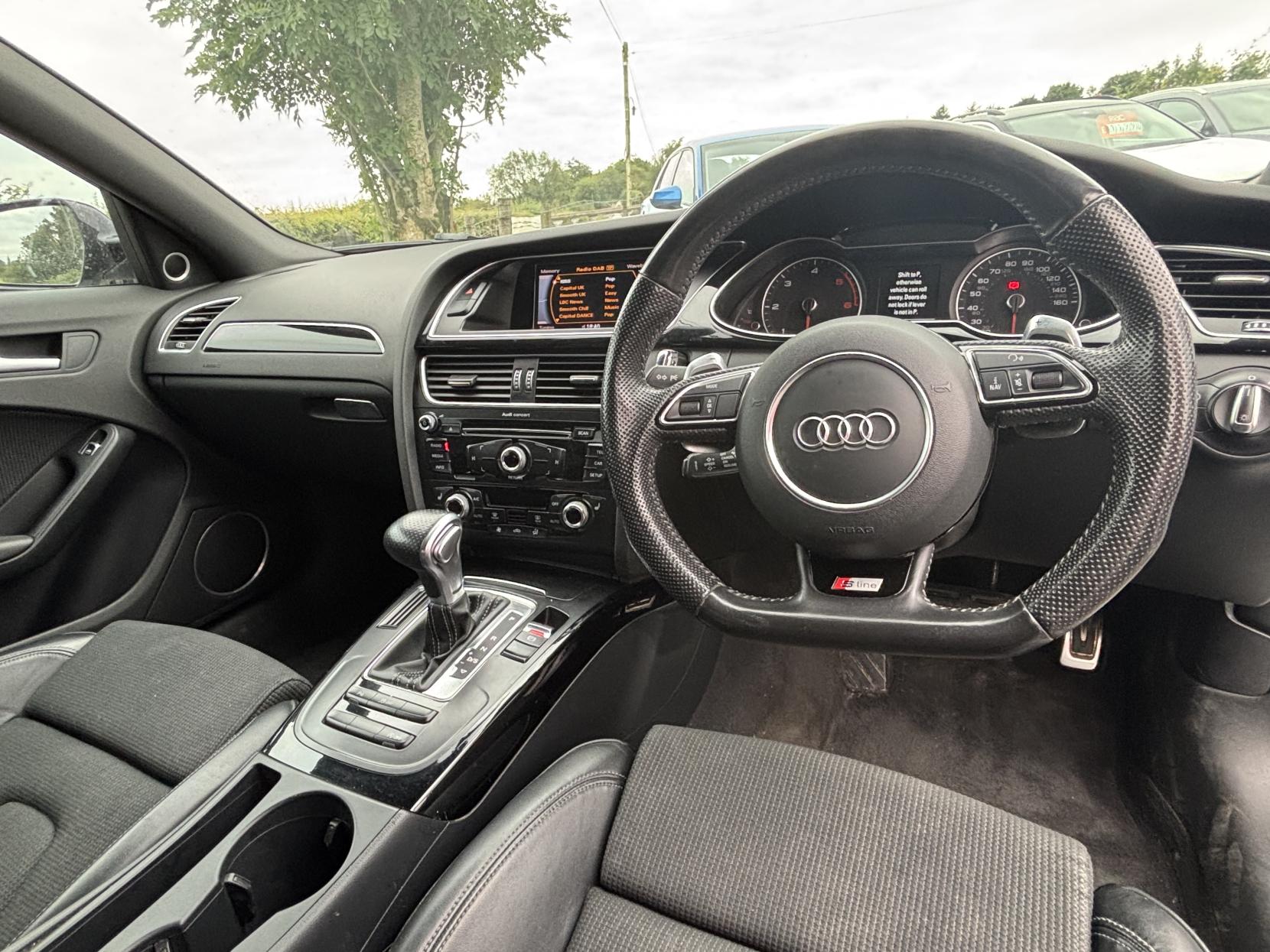 Audi A4 2.0 TDI Black Edition Plus Saloon 4dr Diesel Multitronic Euro 5 (s/s) (177 ps)