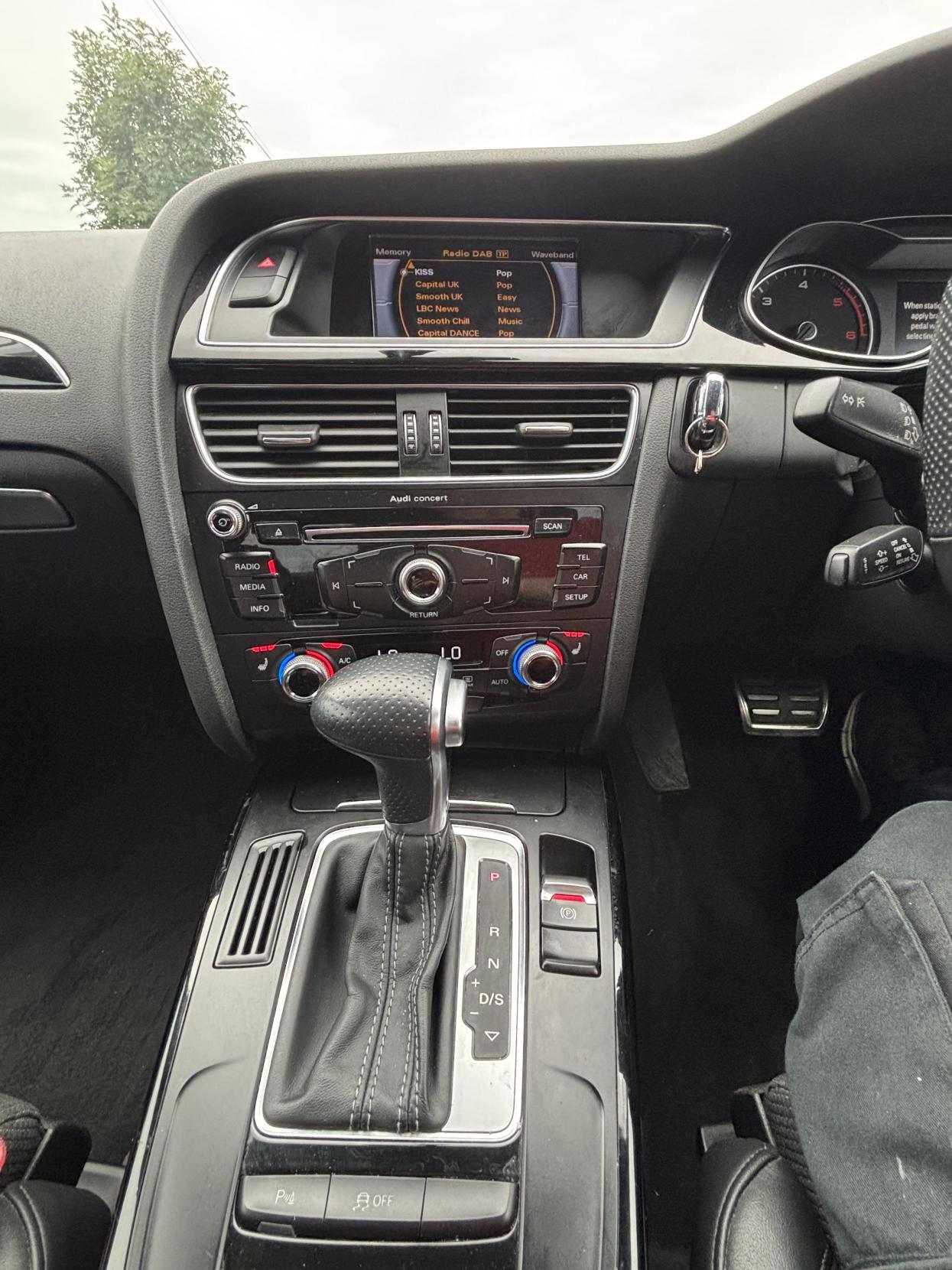 Audi A4 2.0 TDI Black Edition Plus Saloon 4dr Diesel Multitronic Euro 5 (s/s) (177 ps)