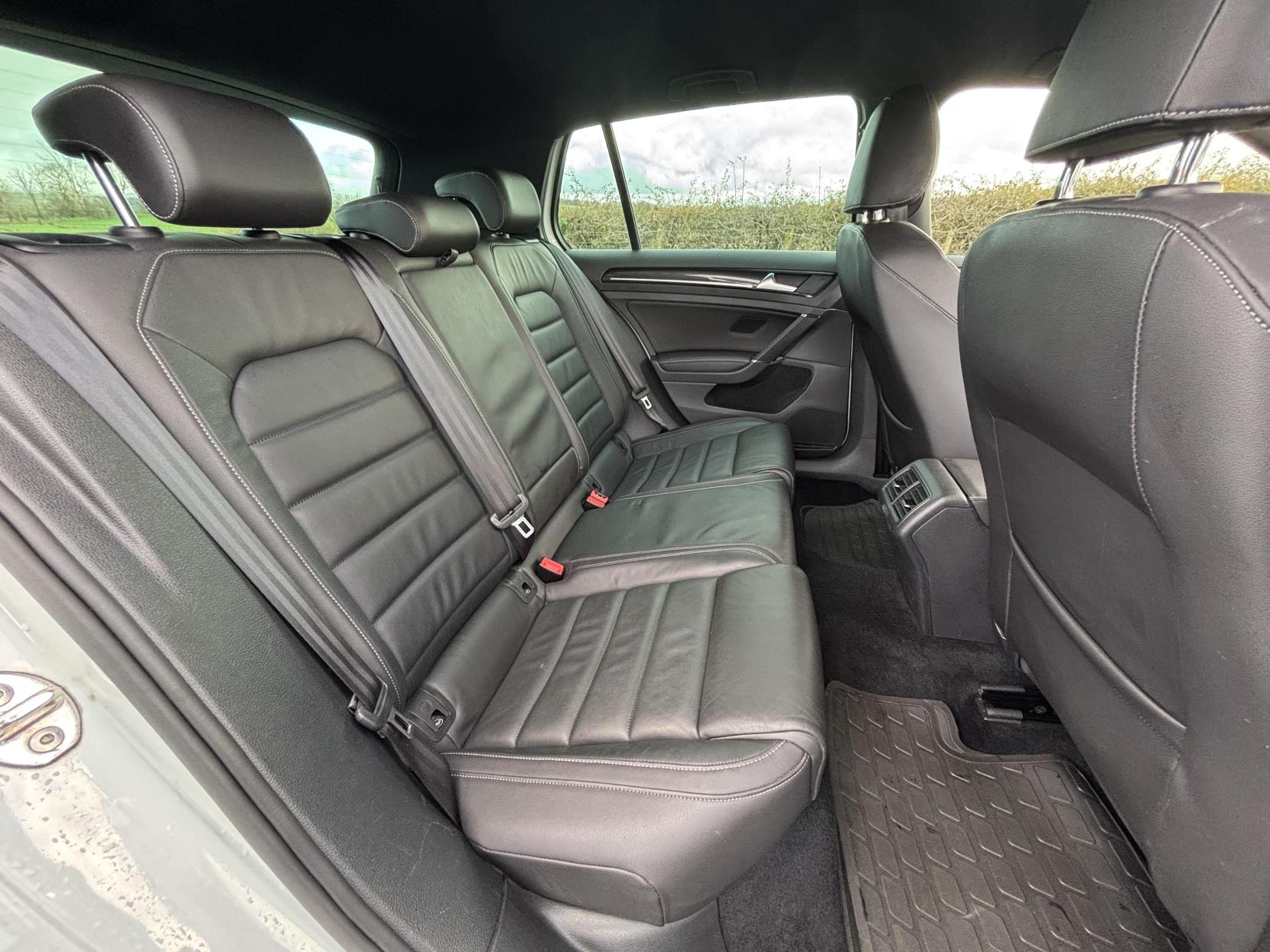 Volkswagen Golf 2.0 TDI BlueMotion Tech GTD Hatchback 5dr Diesel Manual Euro 6 (s/s) (184 ps)