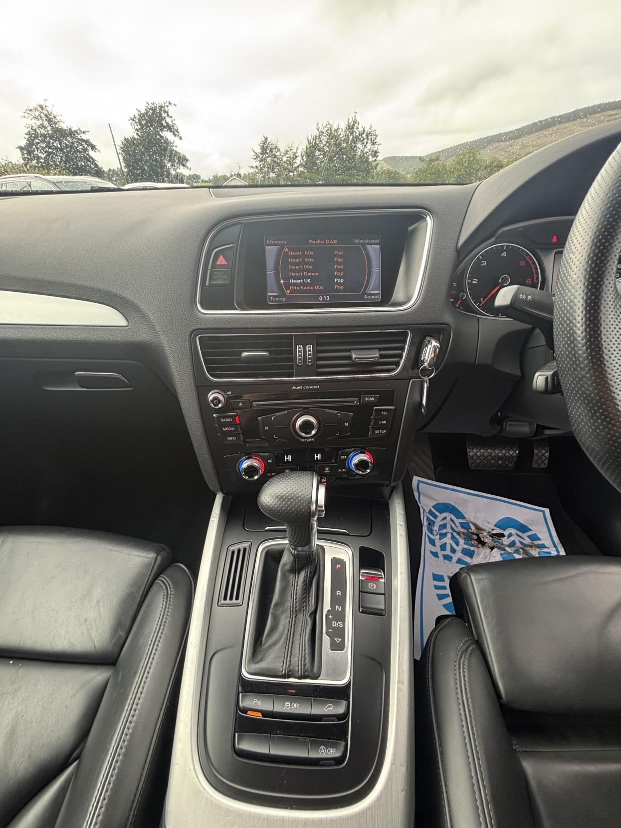 Audi Q5 2.0 TDI S line SUV 5dr Diesel S Tronic quattro Euro 5 (s/s) (177 ps)