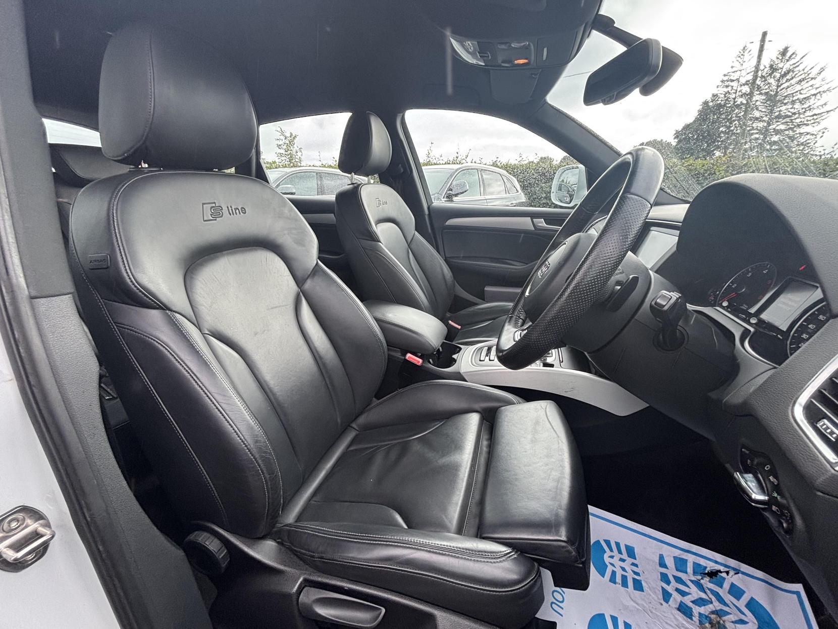 Audi Q5 2.0 TDI S line SUV 5dr Diesel S Tronic quattro Euro 5 (s/s) (177 ps)