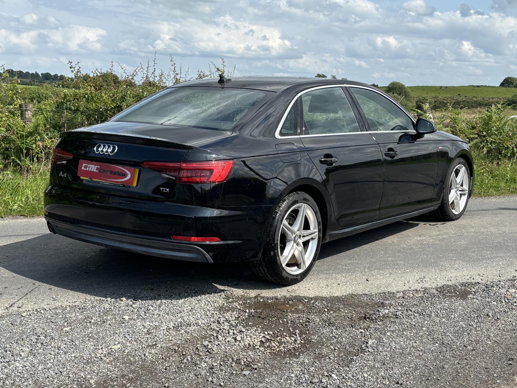 Audi A4 2.0 TDI S line Saloon 4dr Diesel S Tronic Euro 6 (s/s) (150 ps)