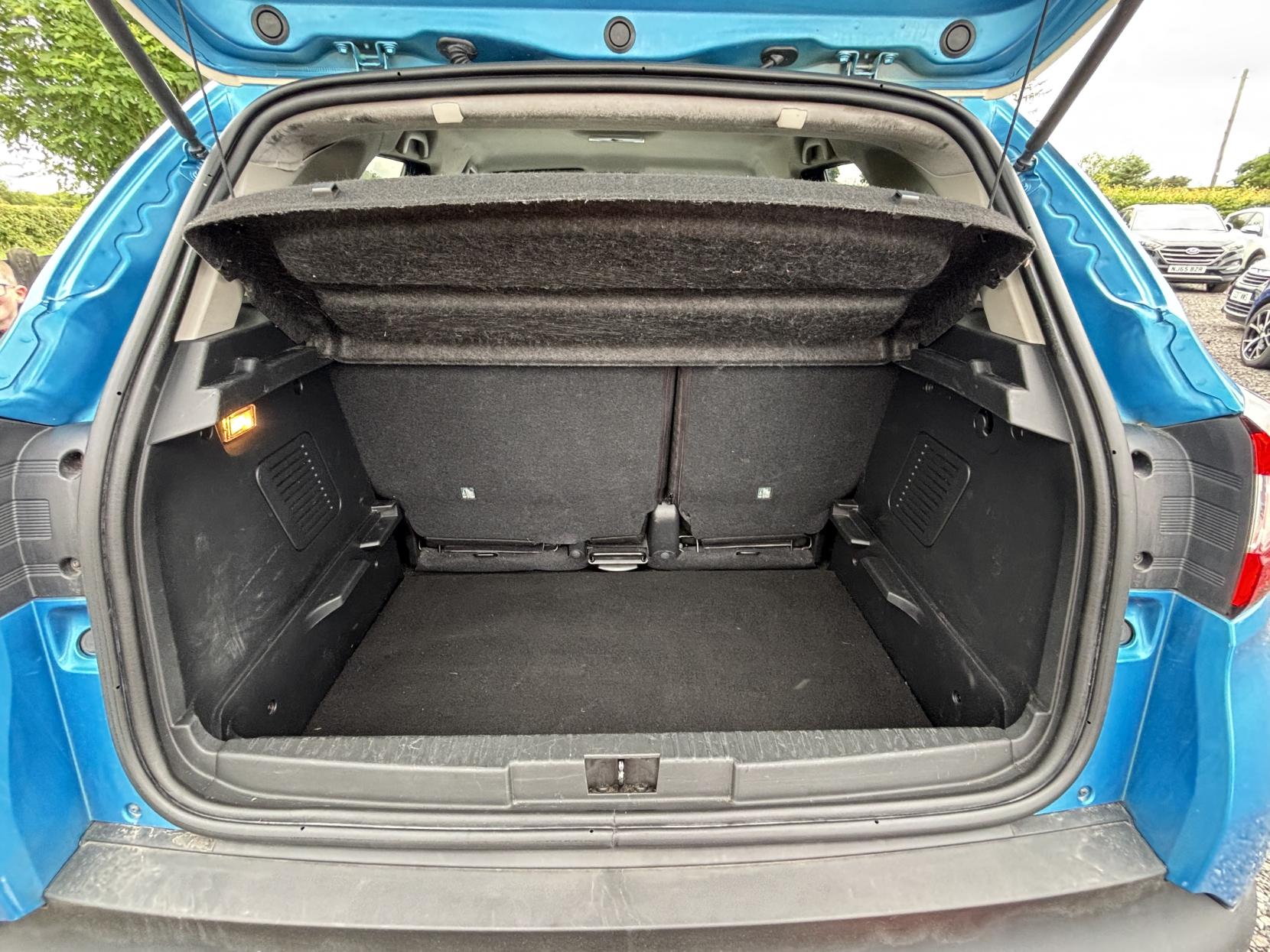 Renault Captur 1.5 dCi ENERGY Dynamique S MediaNav SUV 5dr Diesel Manual Euro 5 (s/s) (90 ps)