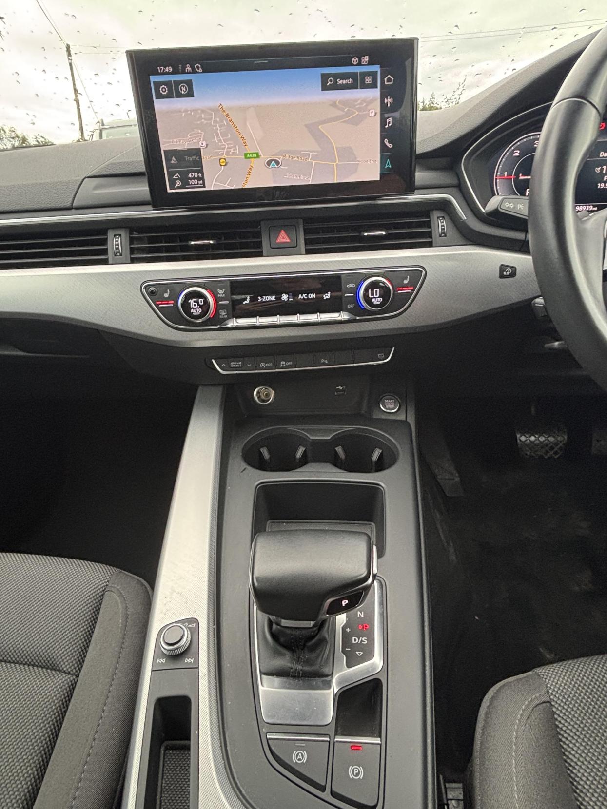 Audi A4 2.0 TDI 35 Technik Saloon 4dr Diesel S Tronic Euro 6 (s/s) (163 ps)