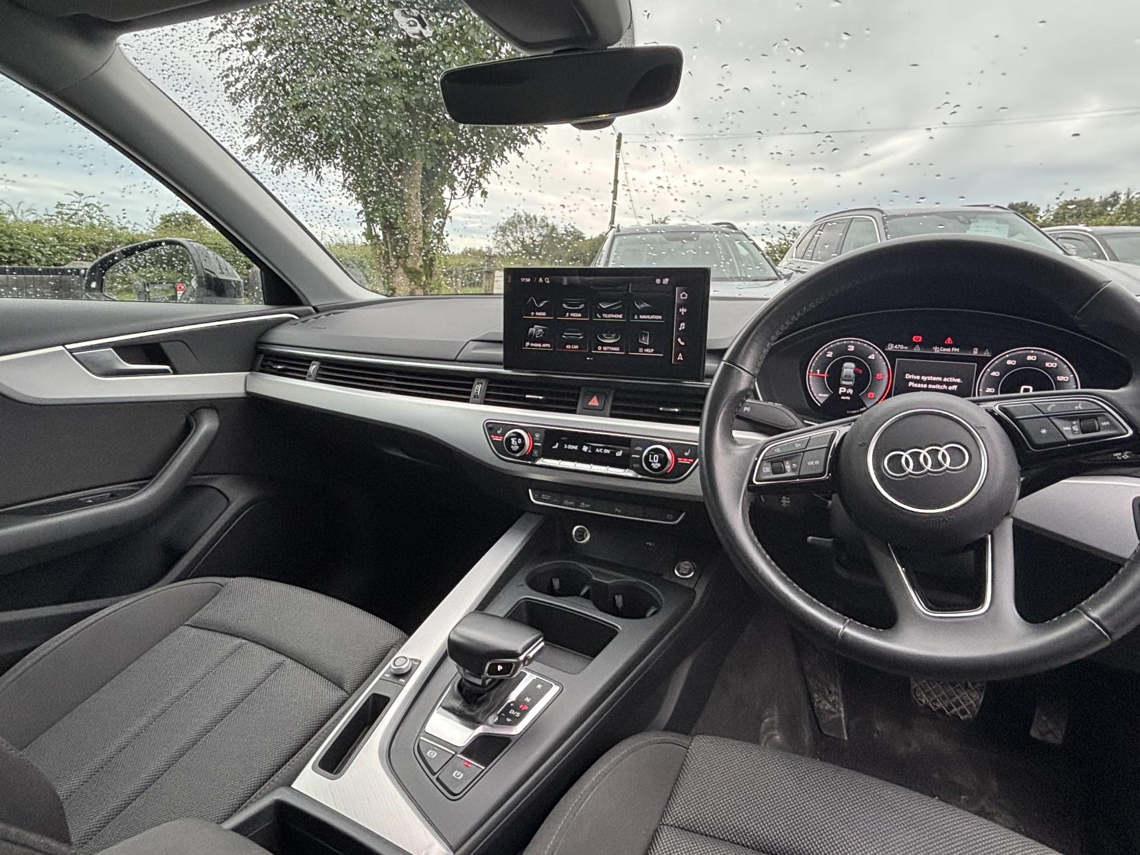 Audi A4 2.0 TDI 35 Technik Saloon 4dr Diesel S Tronic Euro 6 (s/s) (163 ps)