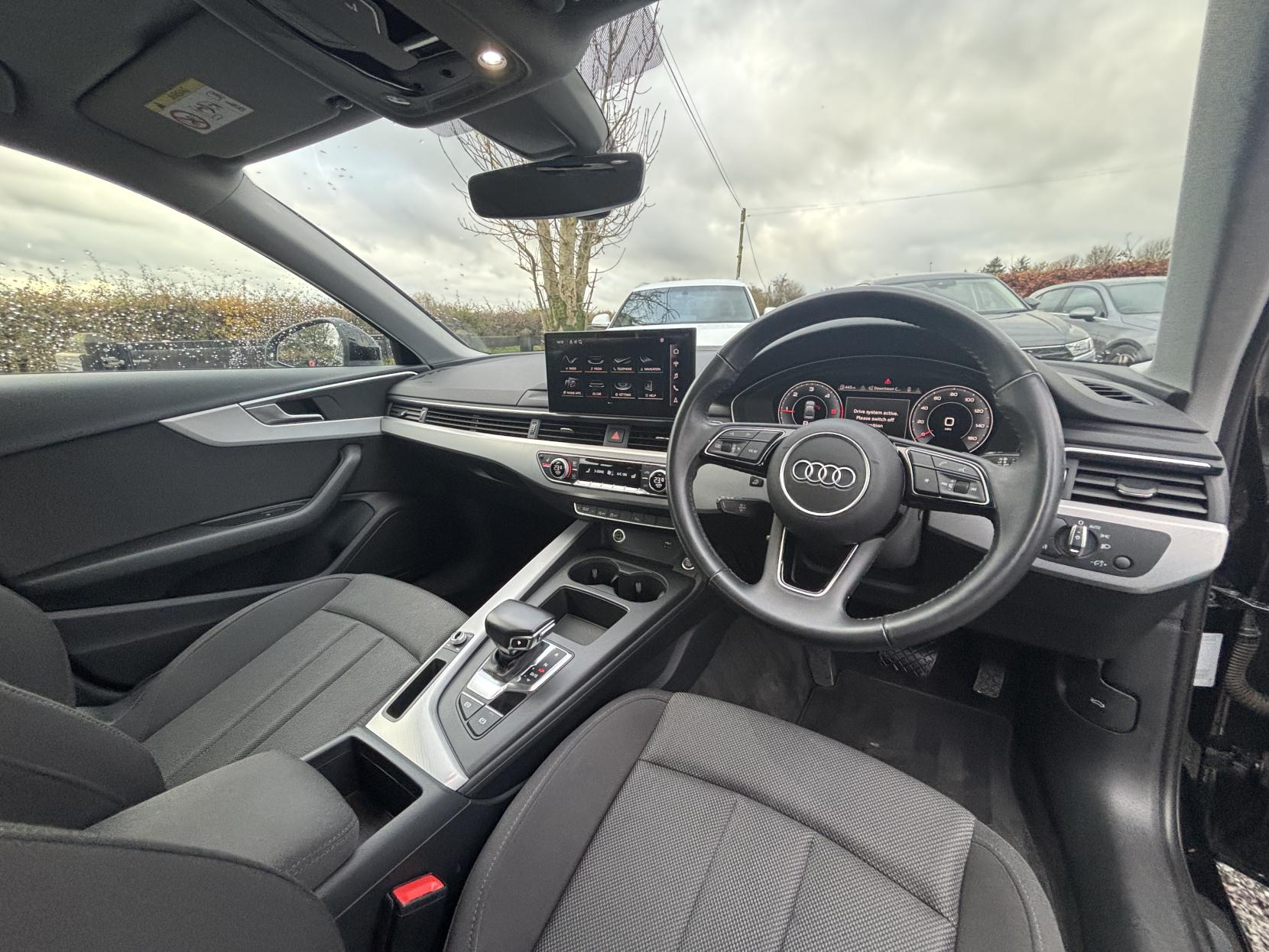 Audi A4 2.0 TDI 35 Technik Saloon 4dr Diesel S Tronic Euro 6 (s/s) (163 ps)