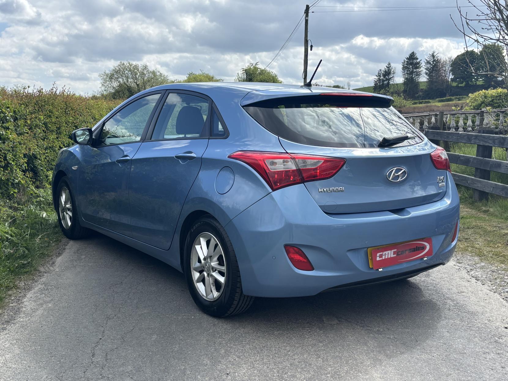 Hyundai i30 1.6 CRDi Active Hatchback 5dr Diesel Auto Euro 5 (110 ps)