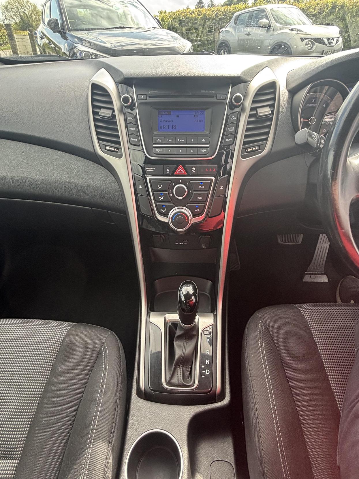 Hyundai i30 1.6 CRDi Active Hatchback 5dr Diesel Auto Euro 5 (110 ps)