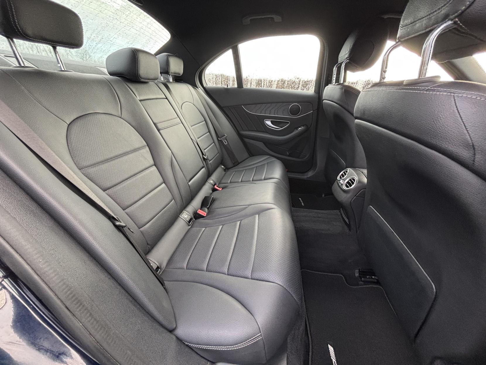 Mercedes-Benz C Class 2.1 C220d AMG Line Saloon 4dr Diesel G-Tronic+ Euro 6 (s/s) (170 ps)