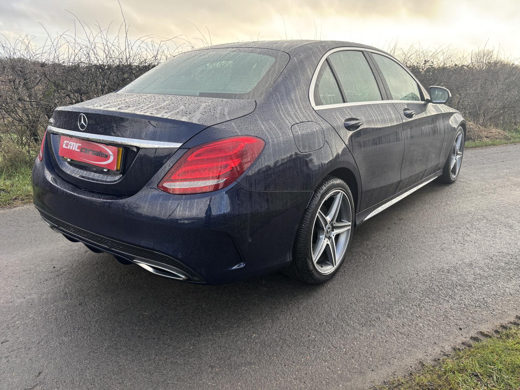 Mercedes-Benz C Class 2.1 C220d AMG Line Saloon 4dr Diesel G-Tronic+ Euro 6 (s/s) (170 ps)
