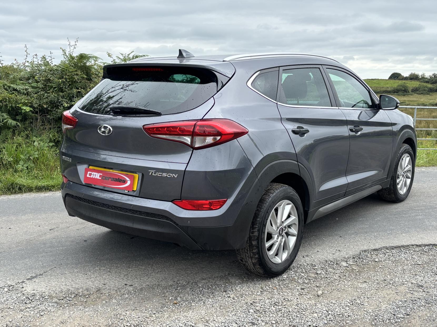 Hyundai TUCSON 1.7 CRDi Blue Drive Premium SUV 5dr Diesel Manual Euro 6 (s/s) (116 ps)