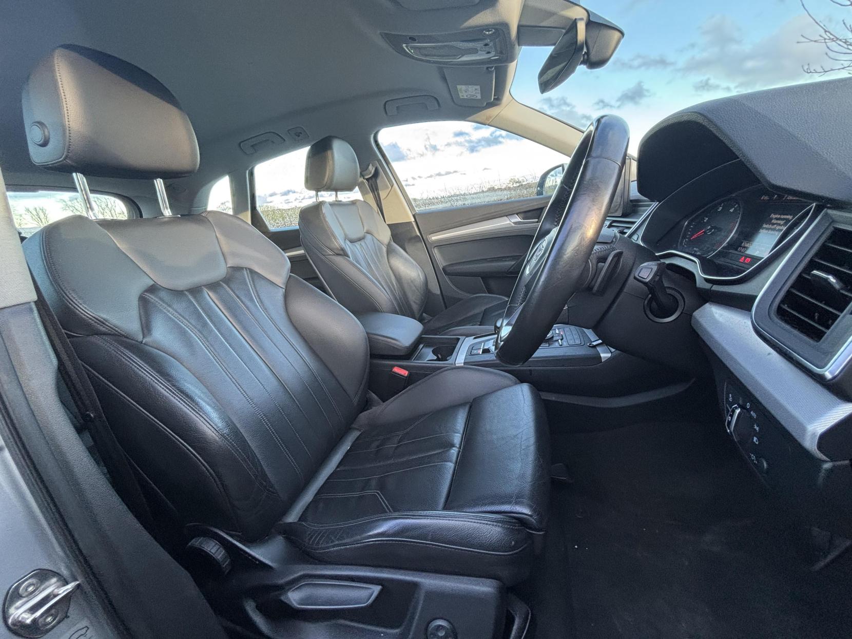 Audi Q5 2.0 TDI Sport SUV 5dr Diesel S Tronic quattro Euro 6 (s/s) (190 ps)