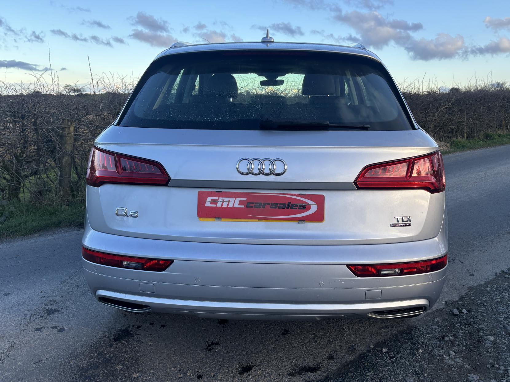 Audi Q5 2.0 TDI Sport SUV 5dr Diesel S Tronic quattro Euro 6 (s/s) (190 ps)