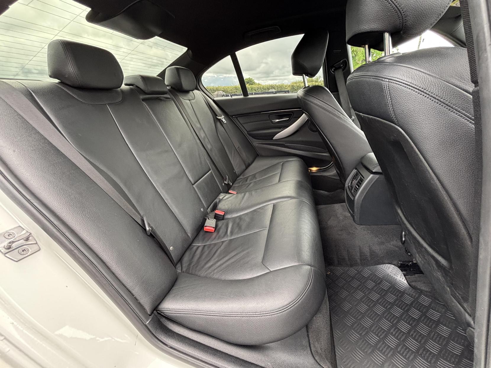 BMW 3 Series 2.0 320d M Sport Saloon 4dr Diesel Manual Euro 6 (s/s) (190 ps)