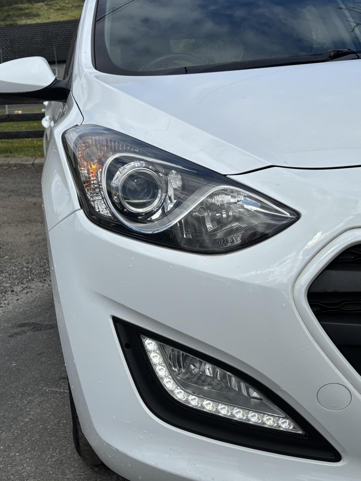 Hyundai i30 1.6 CRDi Blue Drive SE Hatchback 5dr Diesel Manual Euro 6 (s/s) (110 ps)
