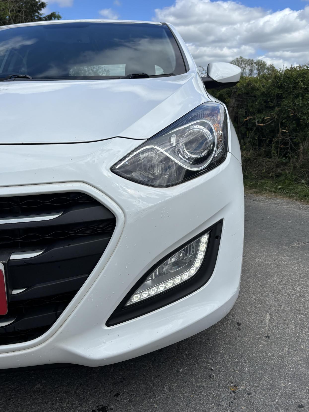 Hyundai i30 1.6 CRDi Blue Drive SE Hatchback 5dr Diesel Manual Euro 6 (s/s) (110 ps)