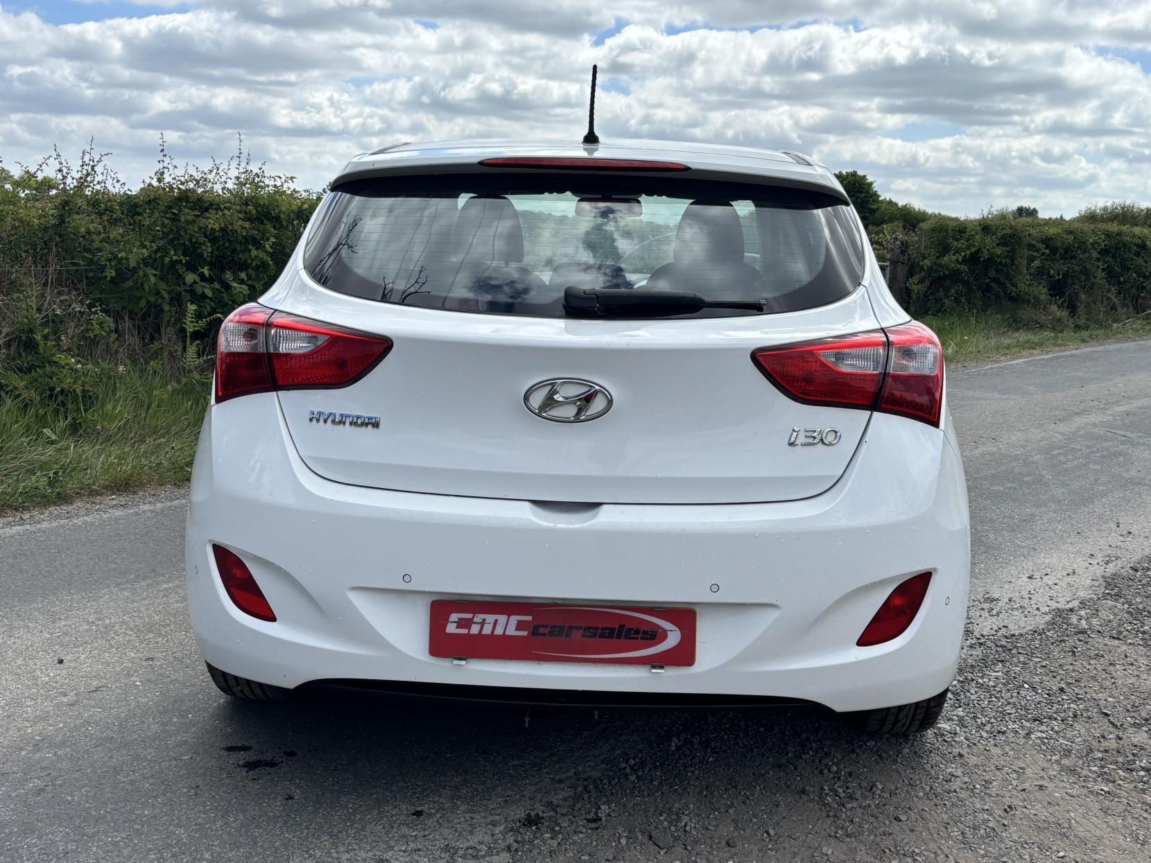 Hyundai i30 1.6 CRDi Blue Drive SE Hatchback 5dr Diesel Manual Euro 6 (s/s) (110 ps)