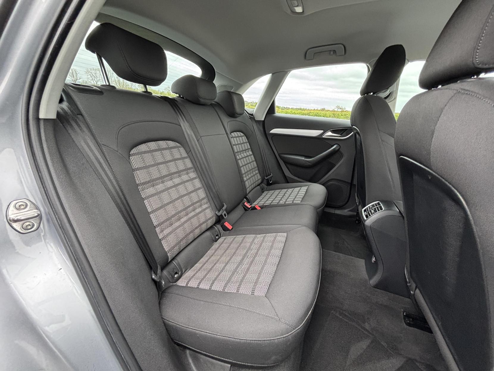 Audi Q3 2.0 TDI SE SUV 5dr Diesel Manual quattro Euro 6 (s/s) (150 ps)
