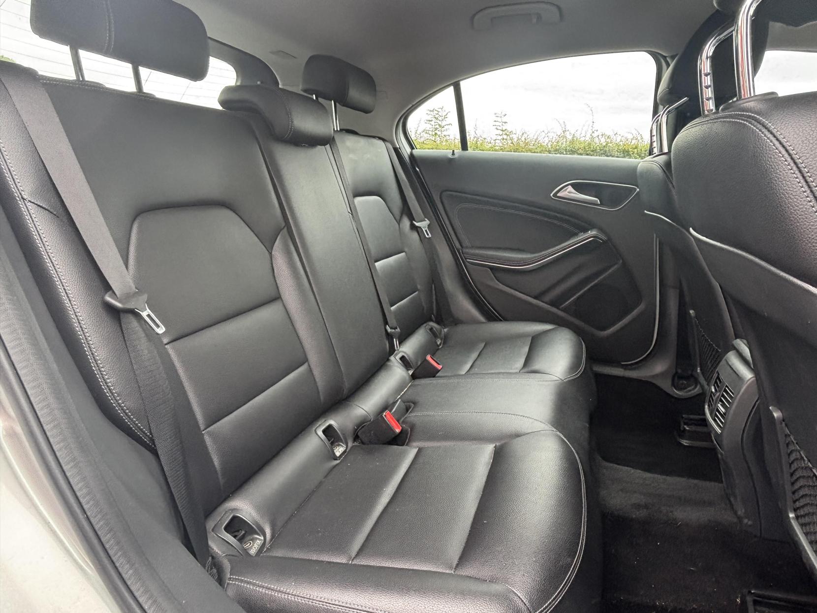 Mercedes-Benz A Class 1.5 A180d Sport Hatchback 5dr Diesel Manual Euro 6 (s/s) (109 ps)