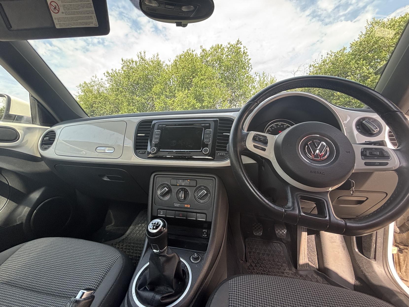 Volkswagen Beetle 1.6 TDI BlueMotion Tech Design Hatchback 3dr Diesel Manual Euro 5 (s/s) (105 ps)