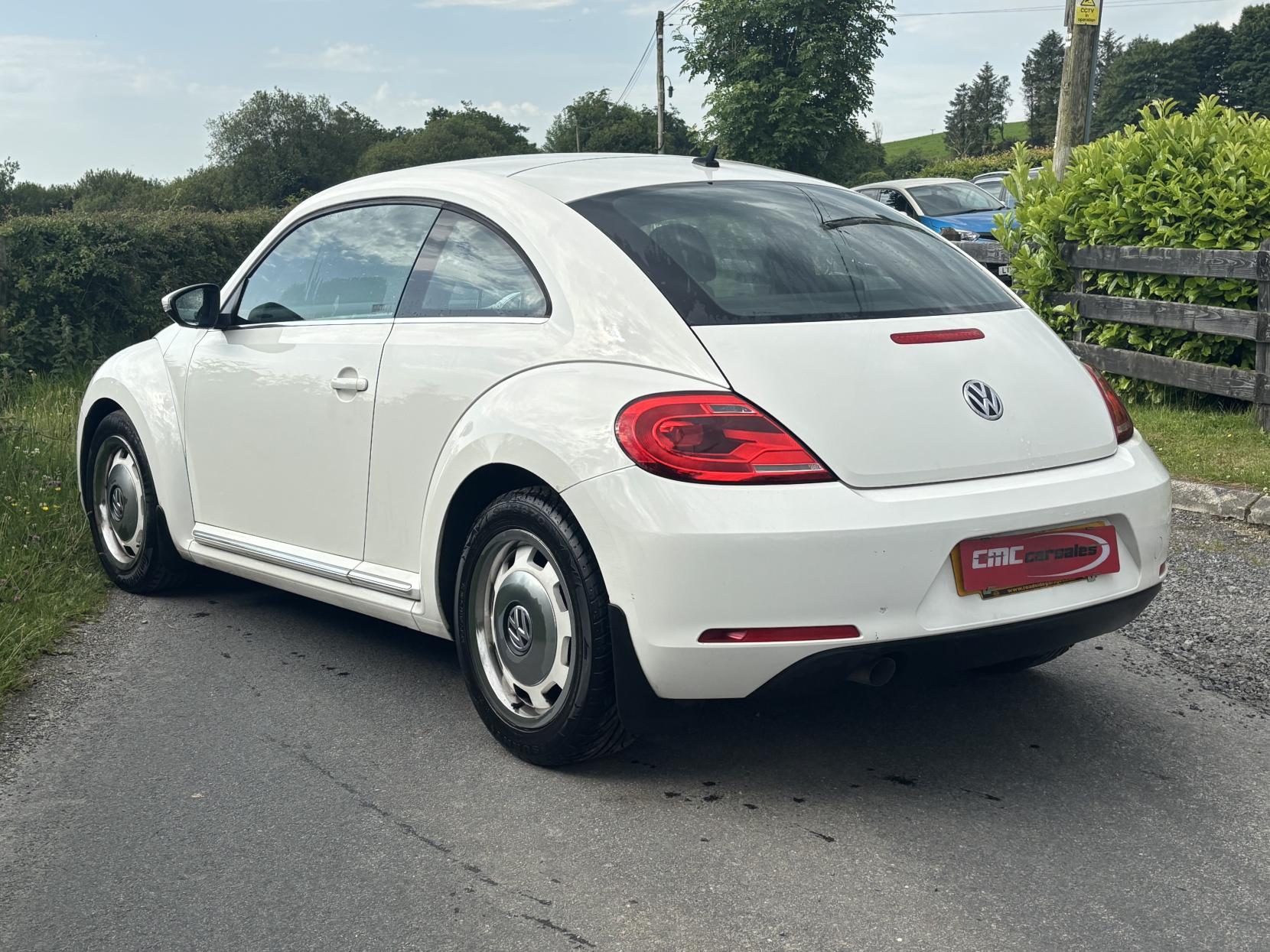 Volkswagen Beetle 1.6 TDI BlueMotion Tech Design Hatchback 3dr Diesel Manual Euro 5 (s/s) (105 ps)