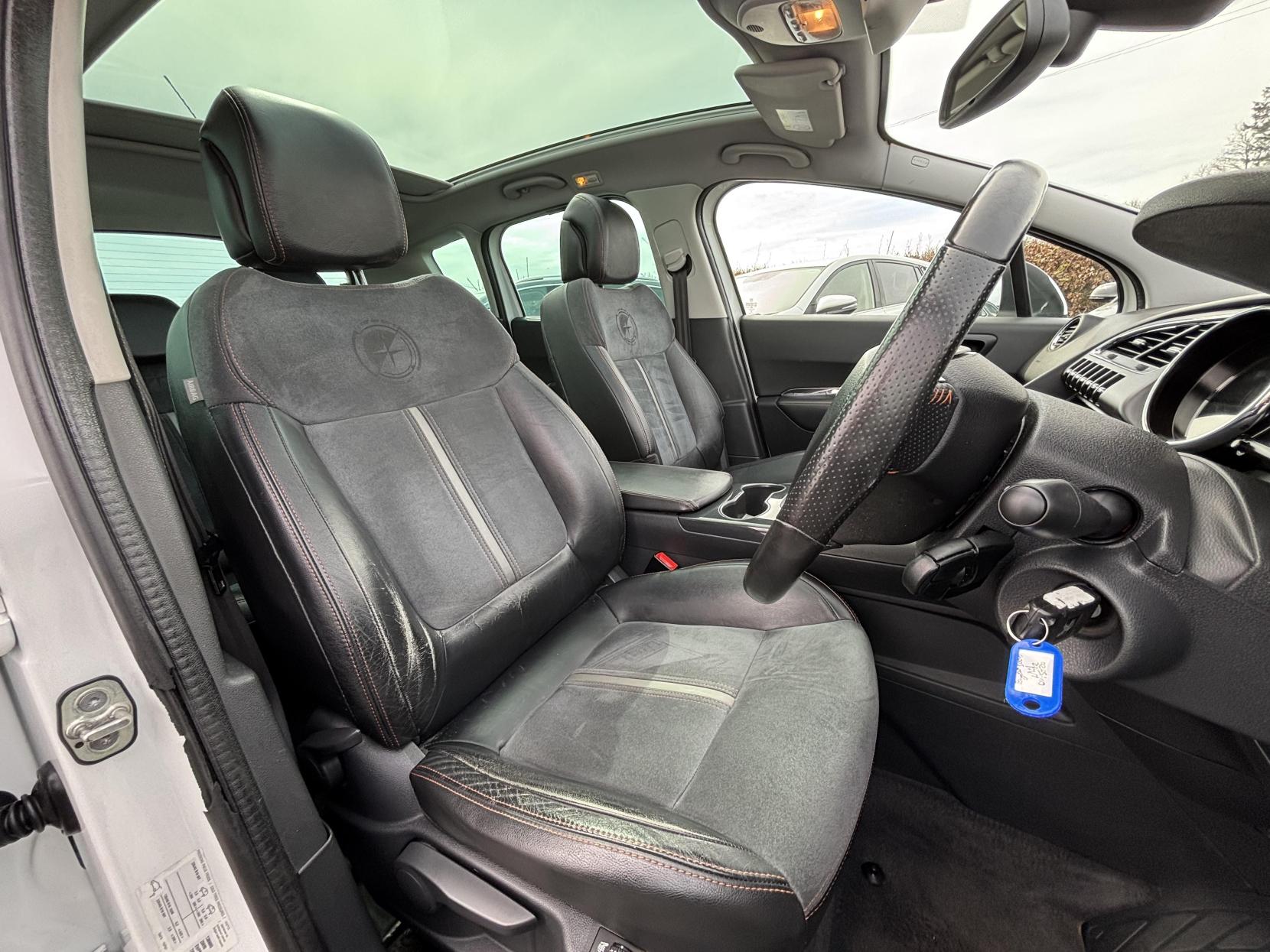 Peugeot 3008 1.6 HDi Crossway SUV 5dr Diesel Manual Euro 5 (115 ps)