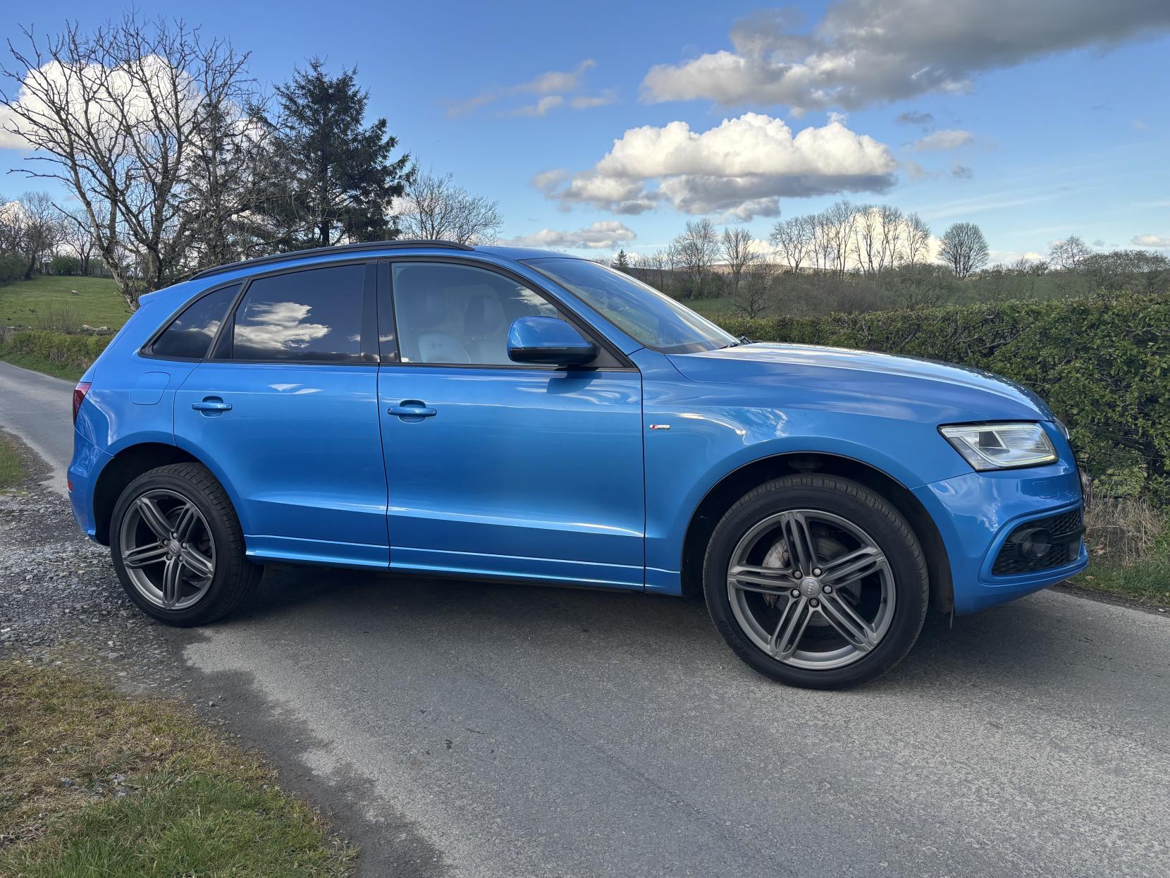 Audi Q5 2.0 TDI S line Plus SUV 5dr Diesel S Tronic quattro Euro 5 (s/s) (177 ps)