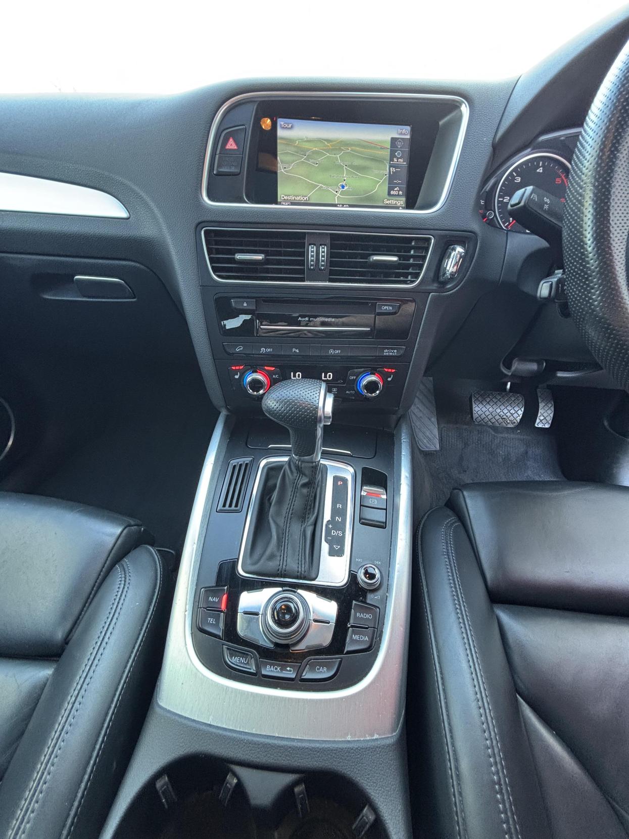 Audi Q5 2.0 TDI S line Plus SUV 5dr Diesel S Tronic quattro Euro 5 (s/s) (177 ps)