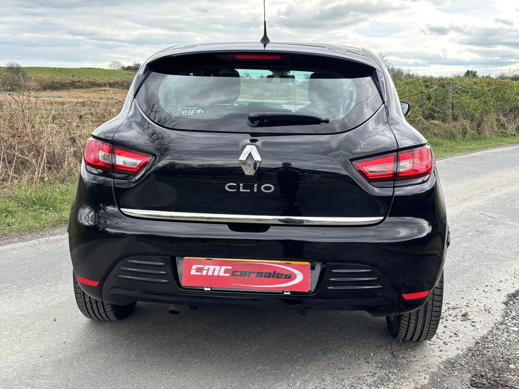 Renault Clio 0.9 TCe Dynamique Nav Hatchback 5dr Petrol Manual Euro 6 (s/s) (90 ps)