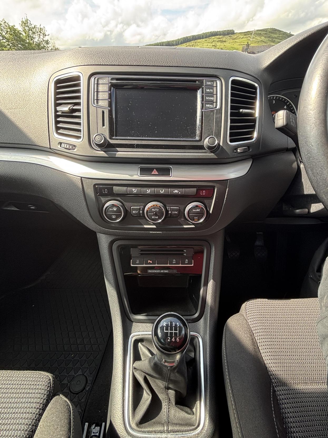Volkswagen Sharan 2.0 TDI BlueMotion Tech SE MPV 5dr Diesel Manual Euro 6 (s/s) (150 ps)