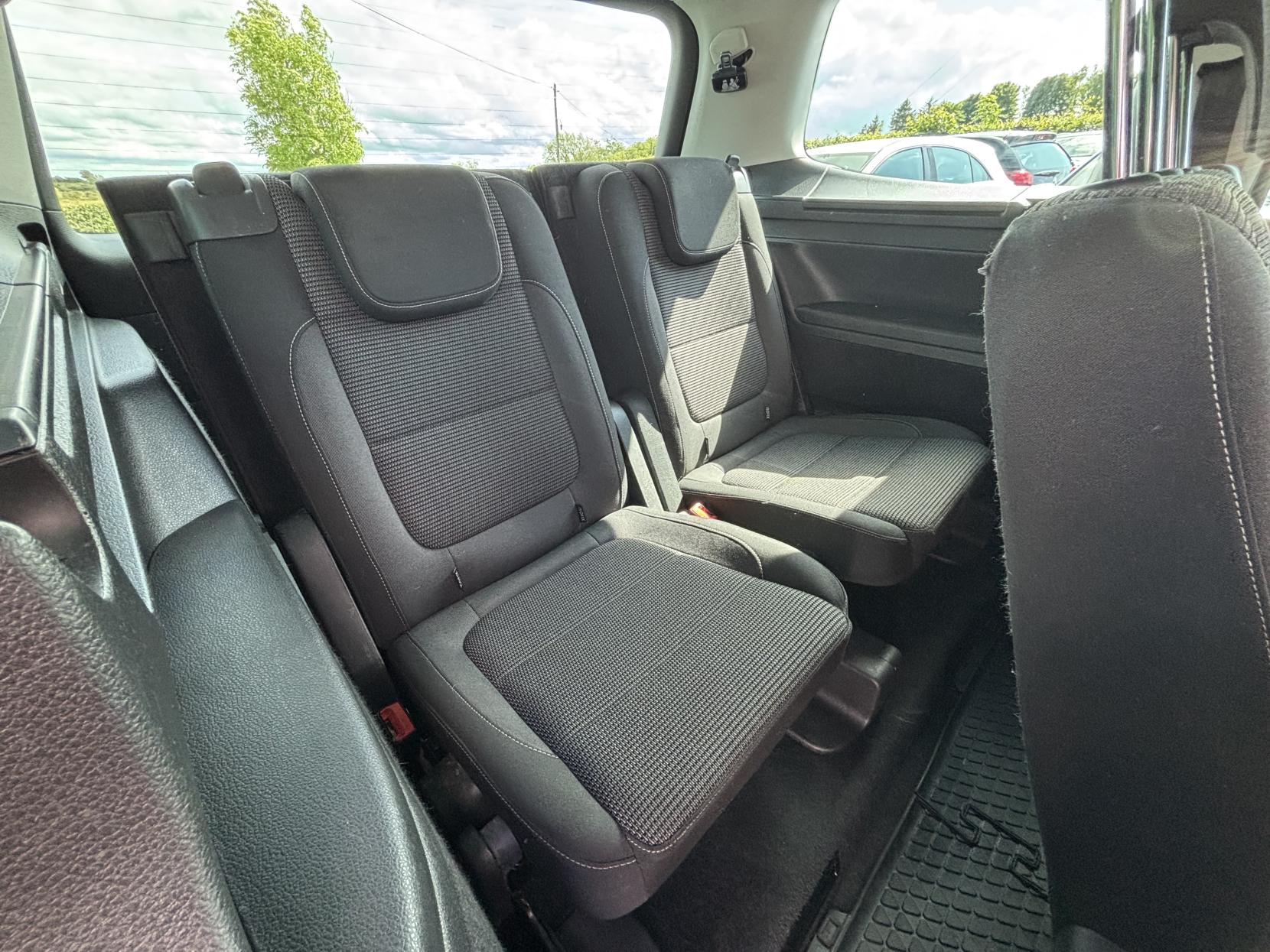 Volkswagen Sharan 2.0 TDI BlueMotion Tech SE MPV 5dr Diesel Manual Euro 6 (s/s) (150 ps)