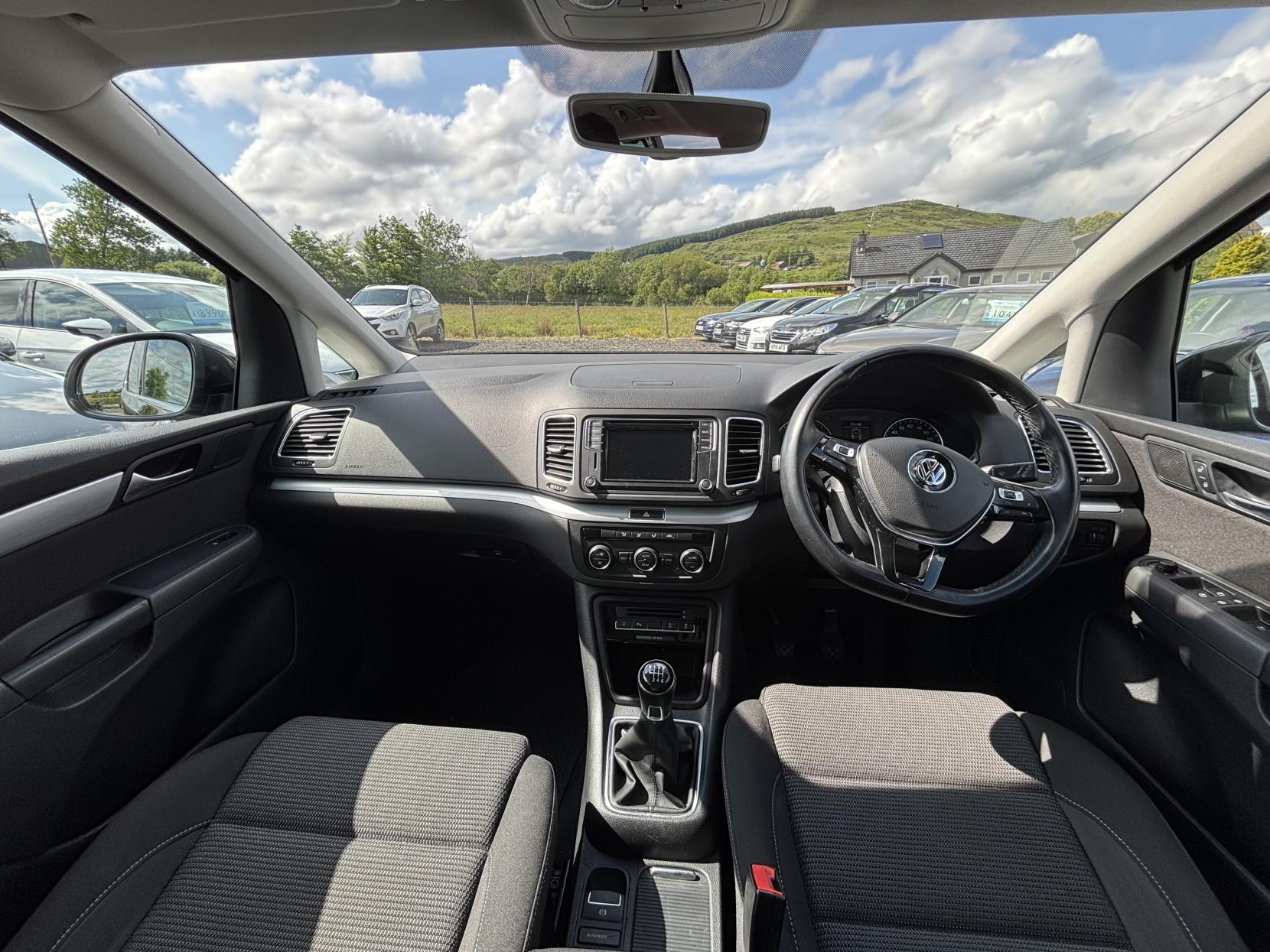 Volkswagen Sharan 2.0 TDI BlueMotion Tech SE MPV 5dr Diesel Manual Euro 6 (s/s) (150 ps)