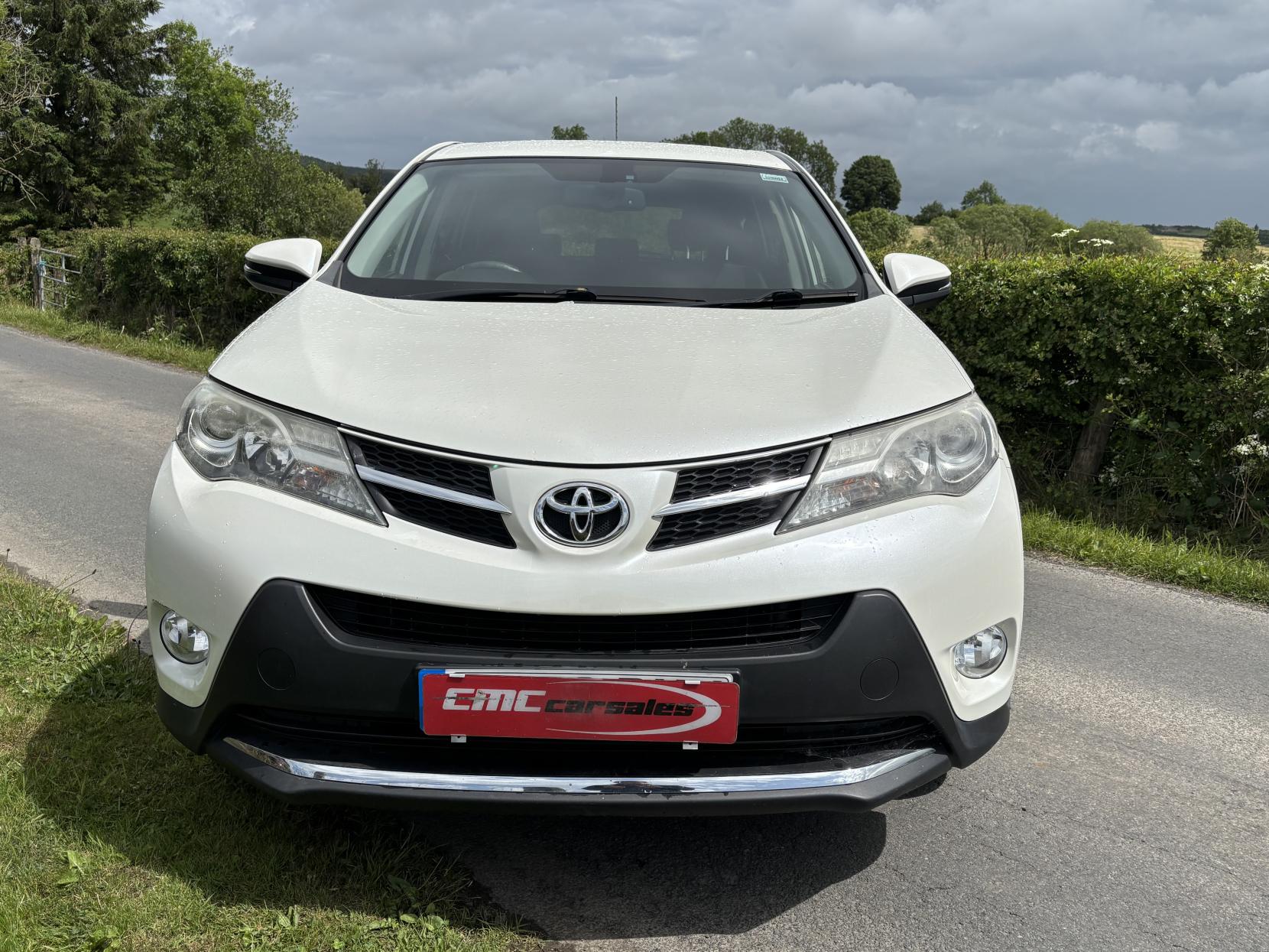 Toyota RAV4 2.2 D-4D Icon SUV 5dr Diesel Manual 4WD Euro 5 (150 ps)