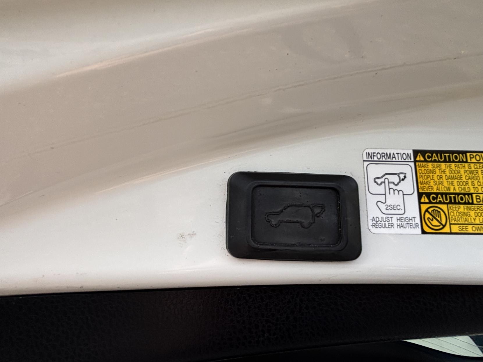 Toyota RAV4 2.2 D-4D Icon SUV 5dr Diesel Manual 4WD Euro 5 (150 ps)