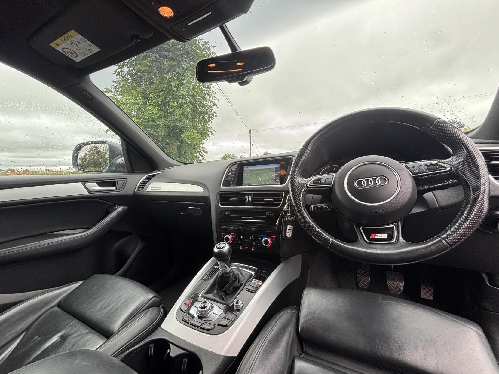 Audi Q5 2.0 TDI S line Plus SUV 5dr Diesel Manual quattro Euro 5 (s/s) (150 ps)