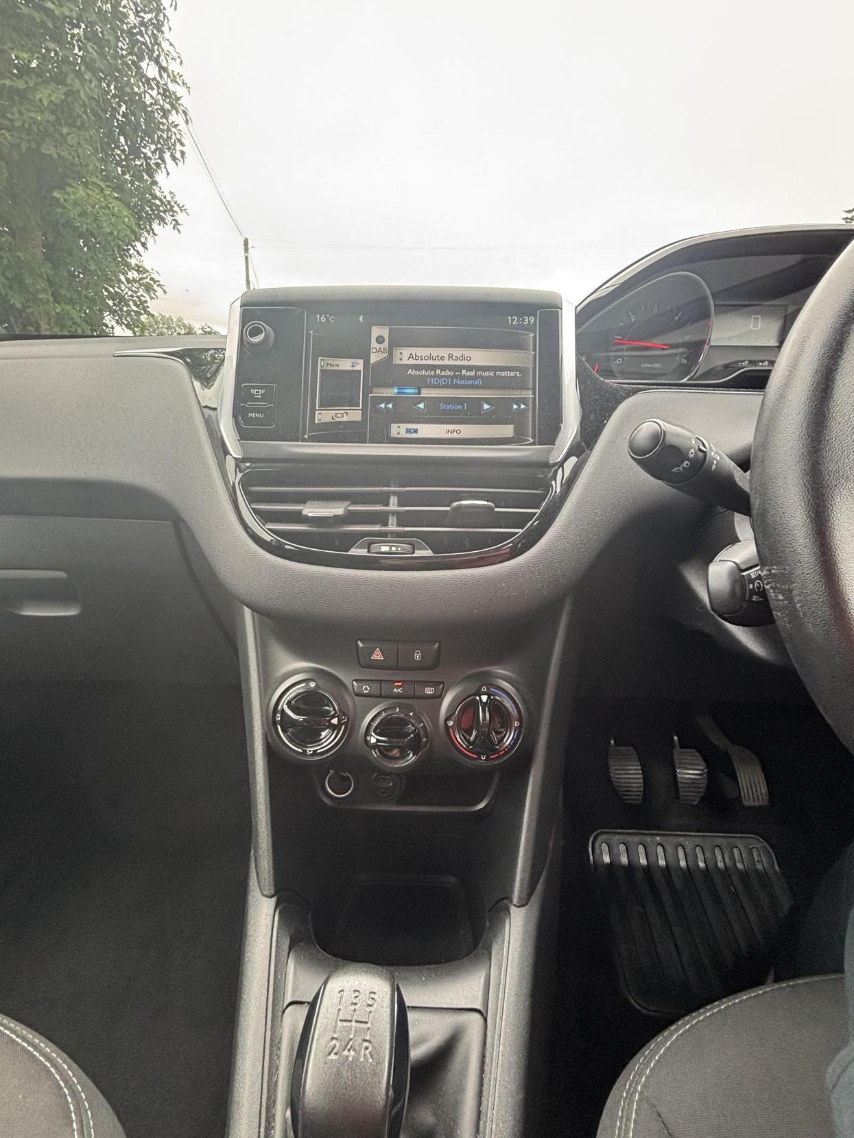Peugeot 208 1.4 HDi Active Hatchback 5dr Diesel Manual Euro 5 (70 ps)