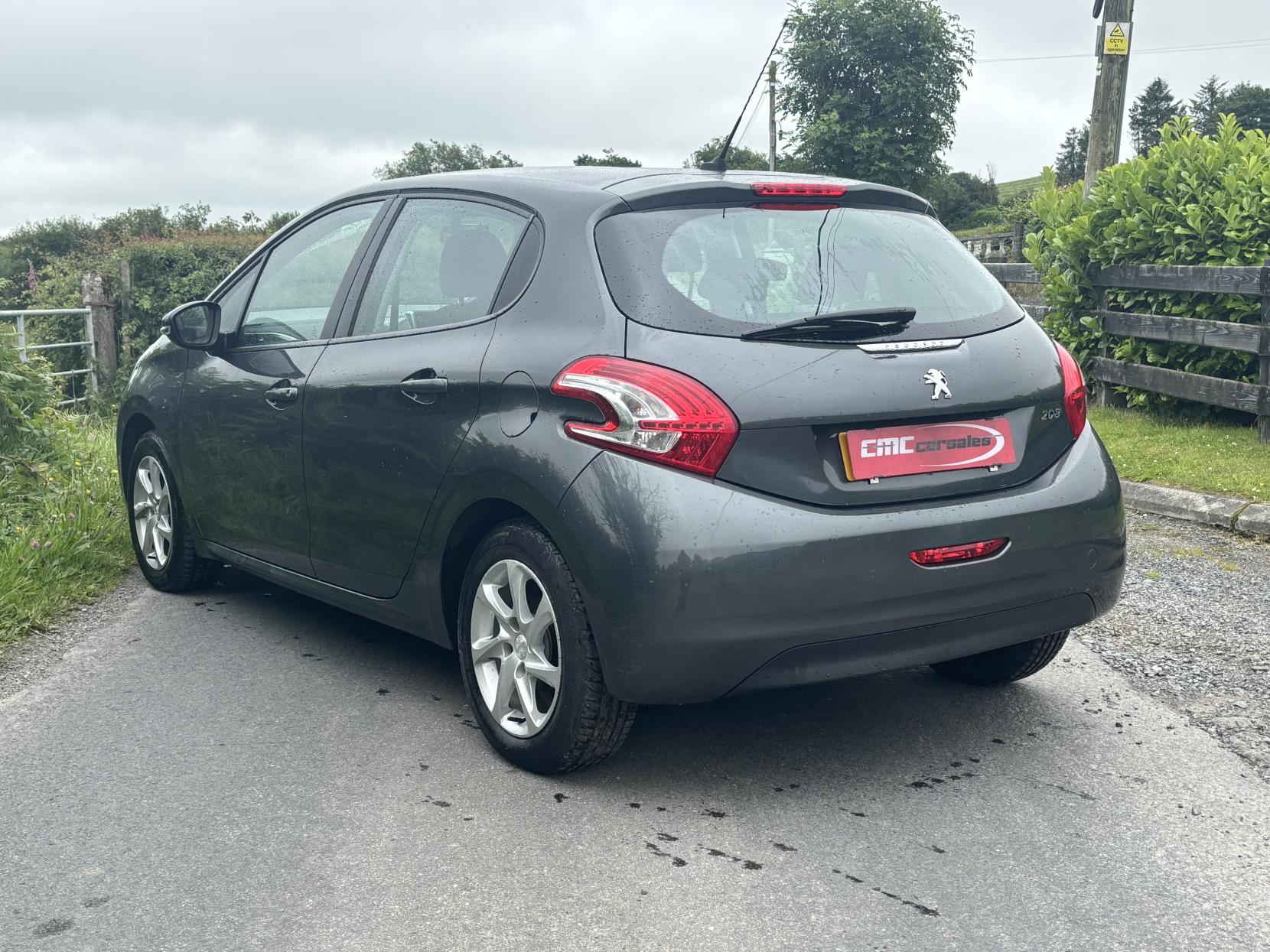 Peugeot 208 1.4 HDi Active Hatchback 5dr Diesel Manual Euro 5 (70 ps)